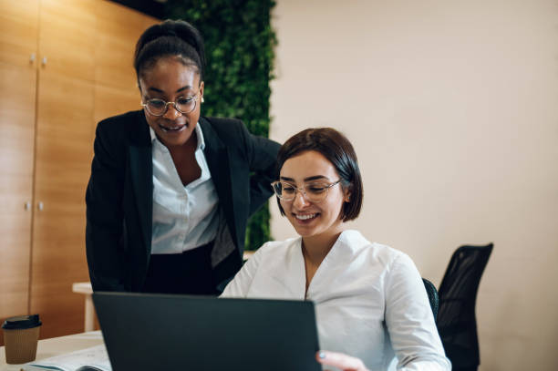 Professional colleagues maintaining boundaries at work to effectively manage difficult people